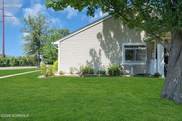 937A Liverpool Circle, Manchester, NJ 08759