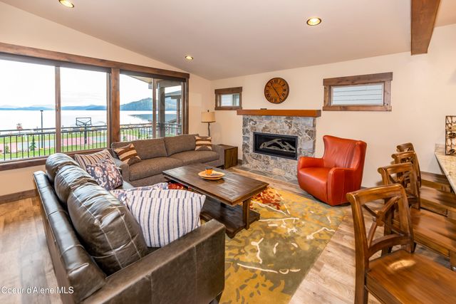 44 Palouse DR, Nordman, ID 83848