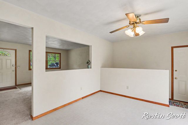 7734 S 8th Street, Kalamazoo, MI 49009