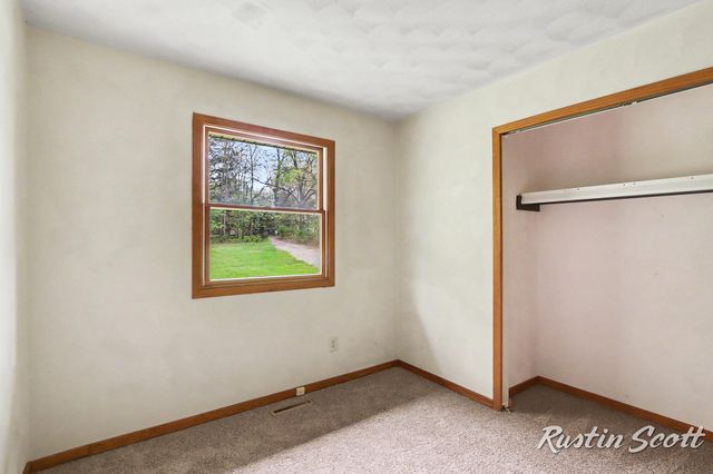 7734 S 8th Street, Kalamazoo, MI 49009