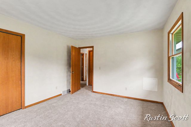 7734 S 8th Street, Kalamazoo, MI 49009