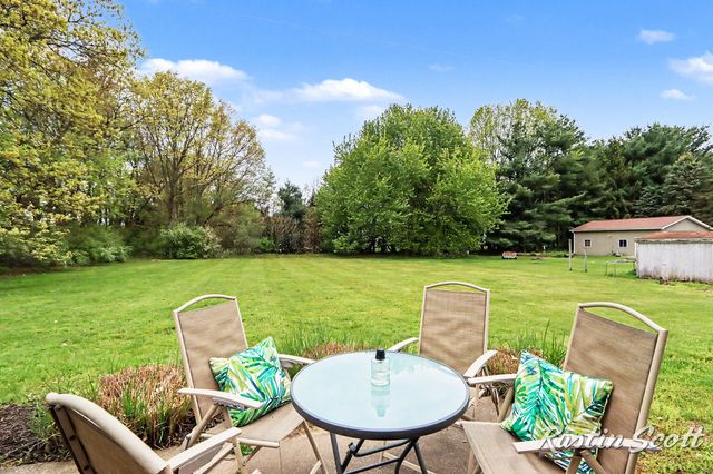 7734 S 8th Street, Kalamazoo, MI 49009