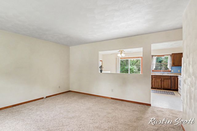 7734 S 8th Street, Kalamazoo, MI 49009