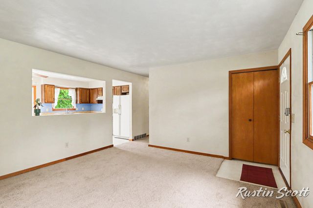7734 S 8th Street, Kalamazoo, MI 49009