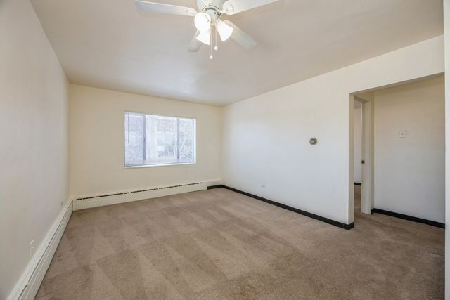 148 Ann Street 11, Clarendon Hills, IL 60514