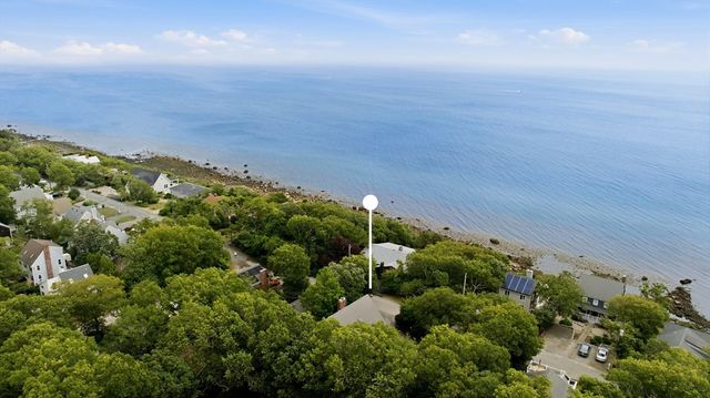125 Shore Dr, Plymouth, MA 02360