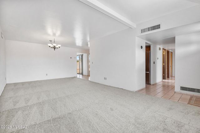 2011 E Bantam Road, Tucson, AZ 85706