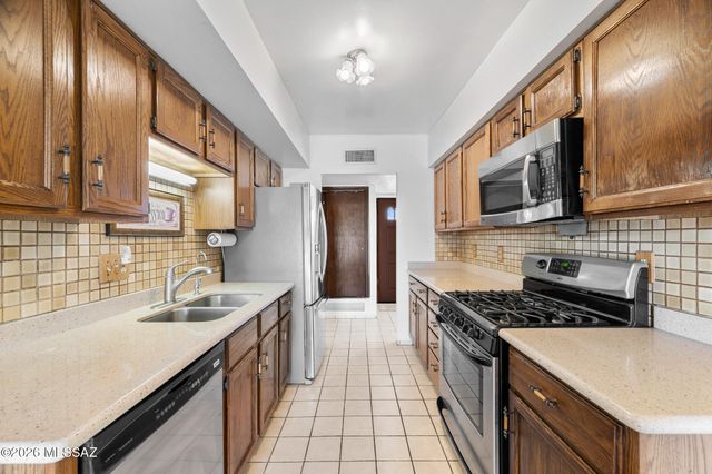 2011 E Bantam Road, Tucson, AZ 85706