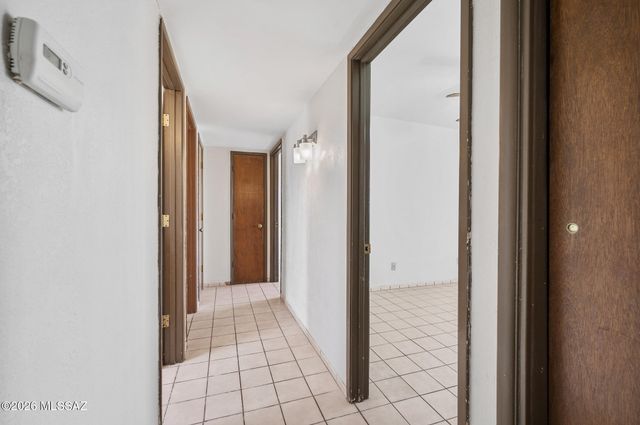 2011 E Bantam Road, Tucson, AZ 85706