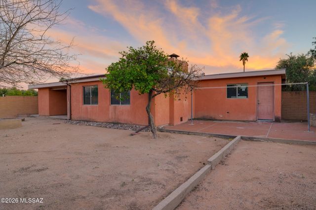 2011 E Bantam Road, Tucson, AZ 85706