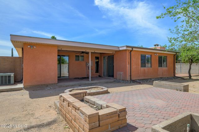 2011 E Bantam Road, Tucson, AZ 85706
