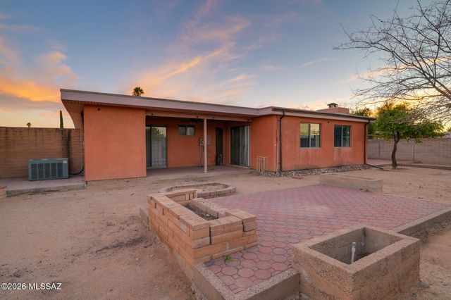 2011 E Bantam Road, Tucson, AZ 85706