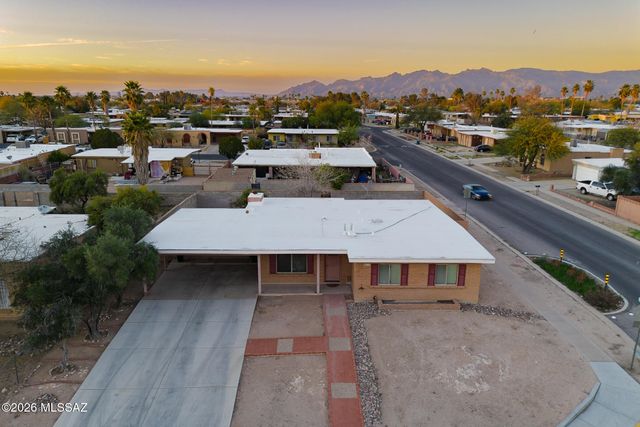 2011 E Bantam Road, Tucson, AZ 85706
