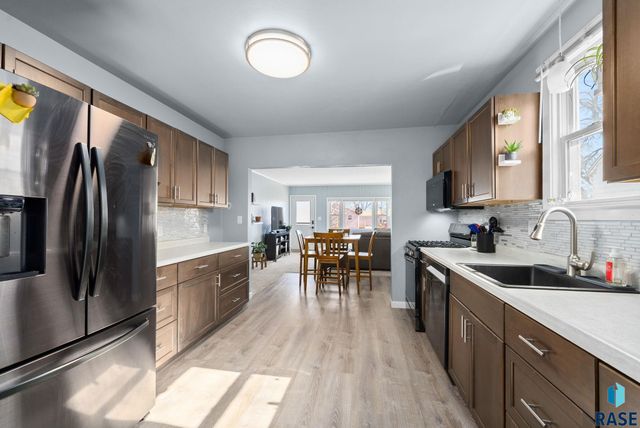 915 S Sherman Ave Avenue, Sioux Falls, SD 57104