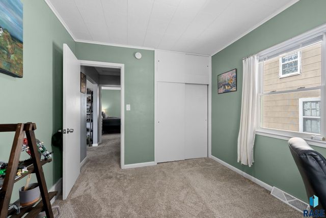 915 S Sherman Ave Avenue, Sioux Falls, SD 57104