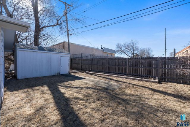 915 S Sherman Ave Avenue, Sioux Falls, SD 57104