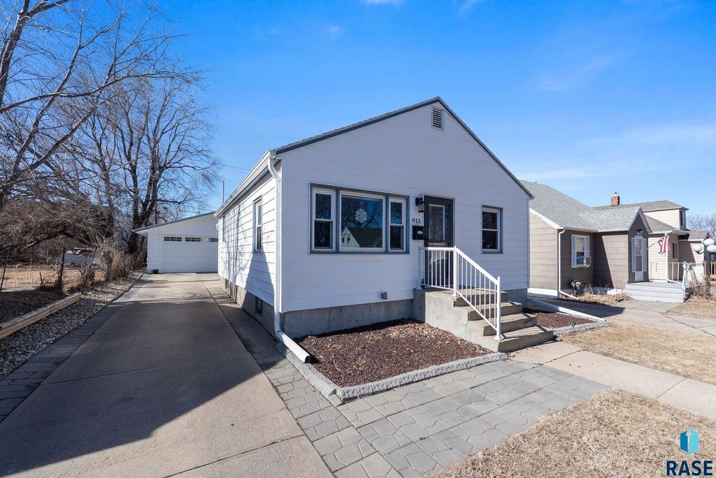 915 S Sherman Ave Avenue, Sioux Falls, SD 57104