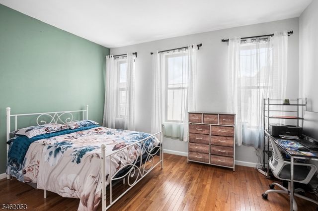 37 Emmet St, Newark City, NJ 07114