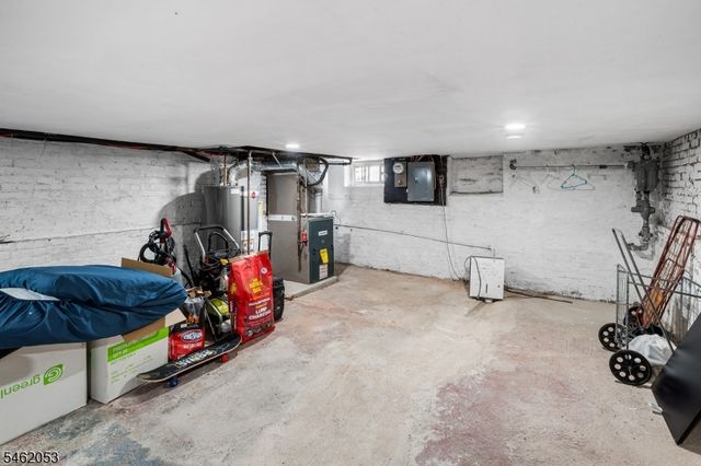 37 Emmet St, Newark City, NJ 07114