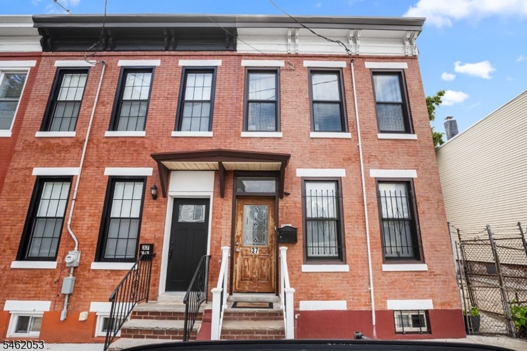 37 Emmet St, Newark City, NJ 07114 — exterior