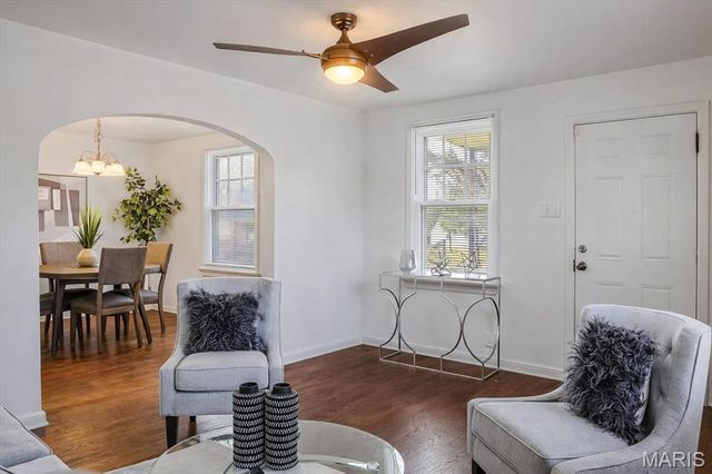 3304 S Gordon Court, Breckenridge Hills, MO 63114