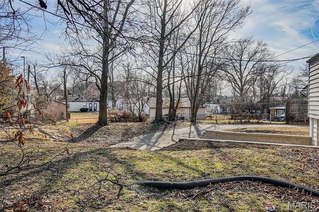 3304 S Gordon Court, Breckenridge Hills, MO 63114