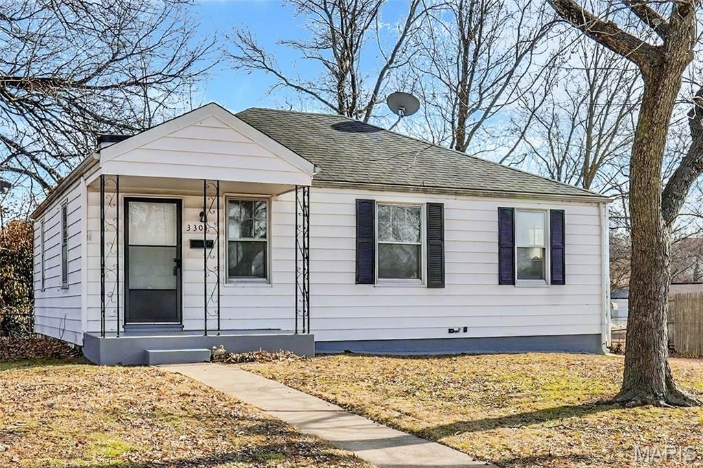 3304 S Gordon Court, Breckenridge Hills, MO 63114