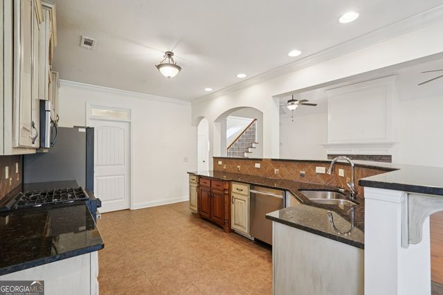 160 Greenview Drive, Newnan, GA 30265