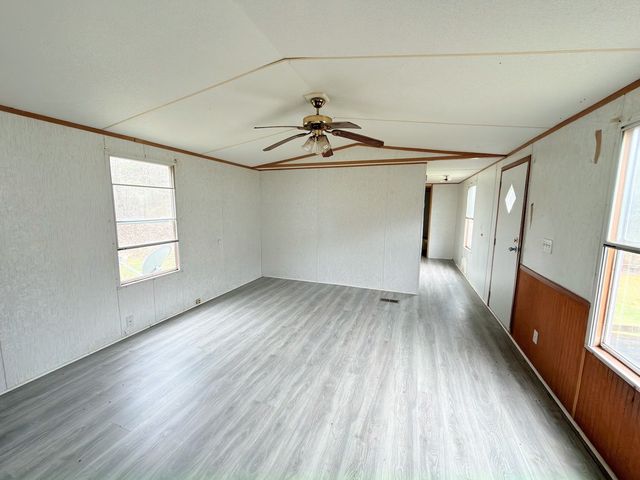 1678 Gilley Hill Rd, Bradyville, TN 37026