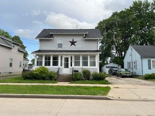 1153 W 7TH AVENUE, Oshkosh, WI 54902