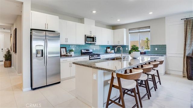 17605 Bassets Street, Hesperia, CA 92345