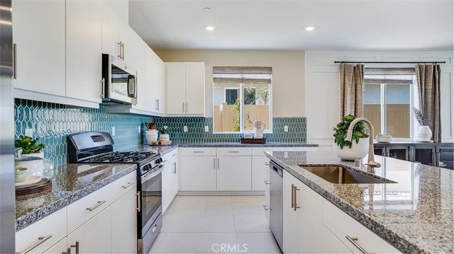 17605 Bassets Street, Hesperia, CA 92345