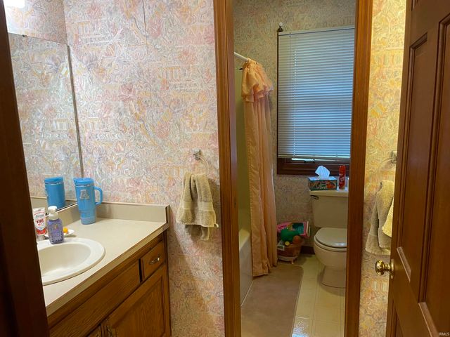 12562 Hillside Drive, Plymouth, IN 46563