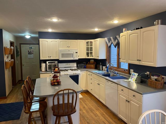 12562 Hillside Drive, Plymouth, IN 46563