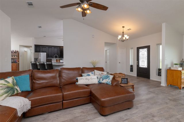 317 Illinois Street, New Fairview, TX 76078