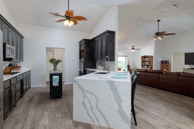 317 Illinois Street, New Fairview, TX 76078