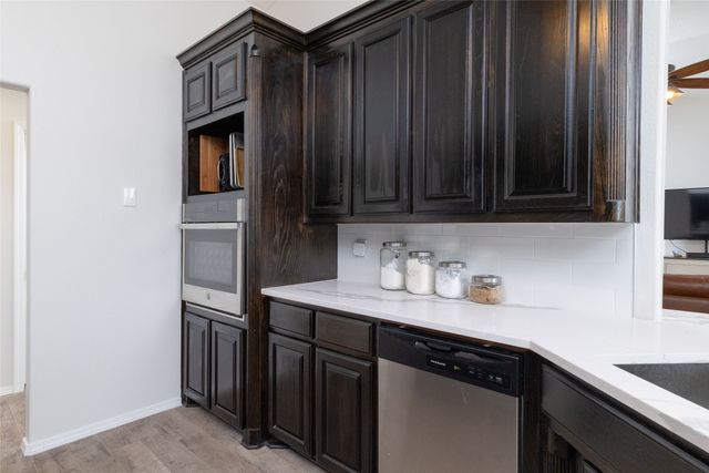 317 Illinois Street, New Fairview, TX 76078