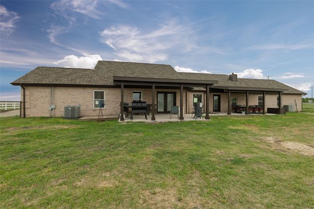317 Illinois Street, New Fairview, TX 76078