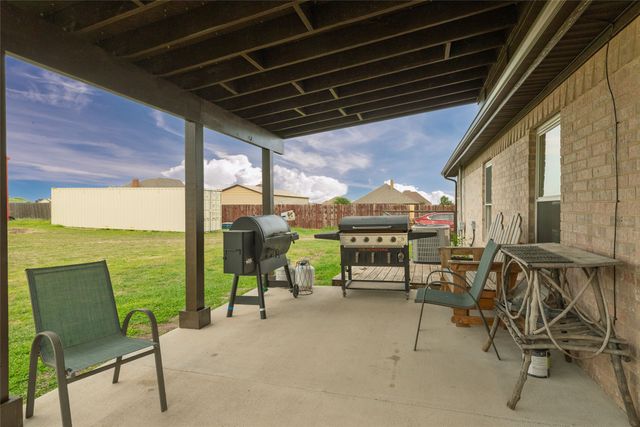 317 Illinois Street, New Fairview, TX 76078