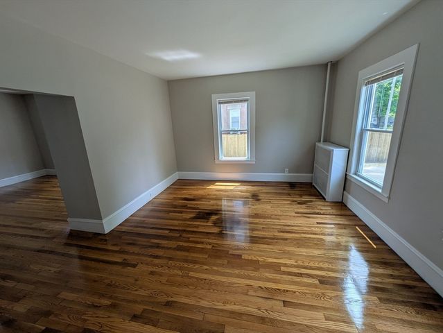 140 Pearl Street, Holyoke, MA 01040