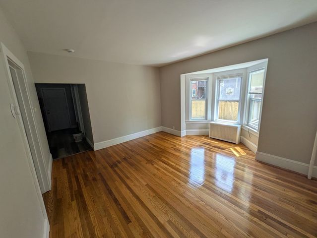 140 Pearl Street, Holyoke, MA 01040