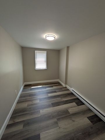 140 Pearl Street, Holyoke, MA 01040