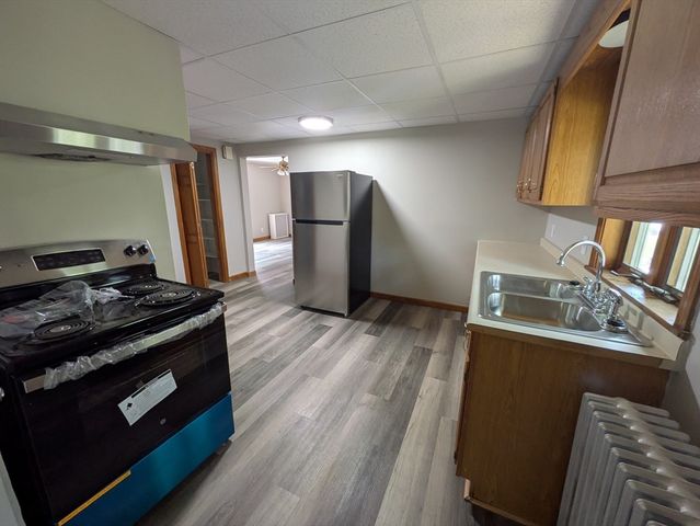140 Pearl Street, Holyoke, MA 01040