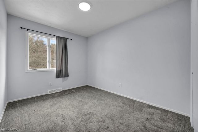 692 Zeletta Drive, Akron, OH 44319