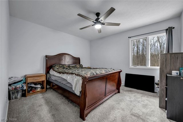 692 Zeletta Drive, Akron, OH 44319