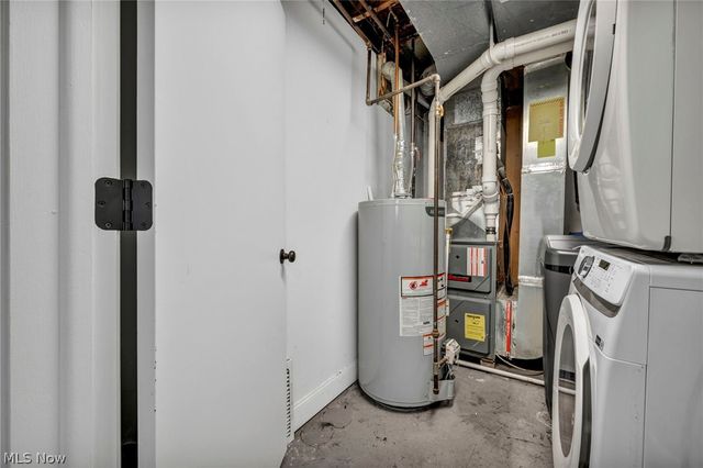 692 Zeletta Drive, Akron, OH 44319