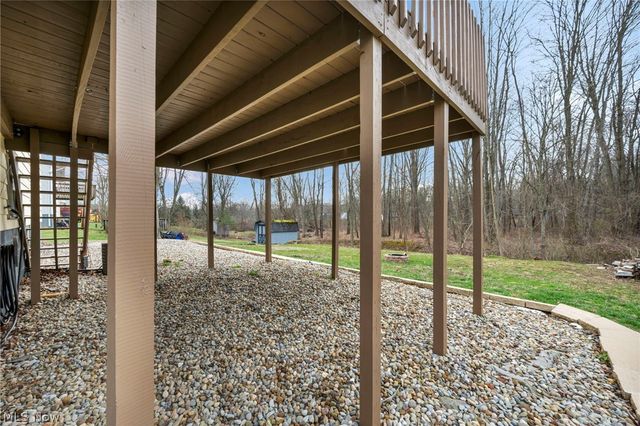 692 Zeletta Drive, Akron, OH 44319