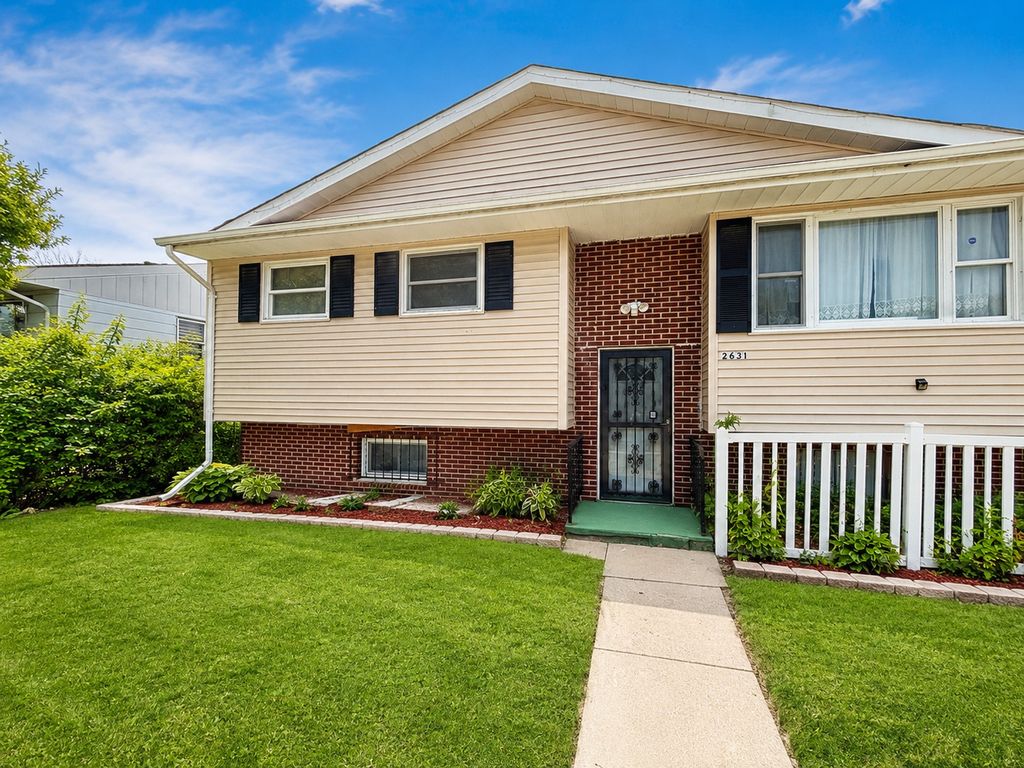 2631 Kennedy Drive, North Chicago, IL 60064