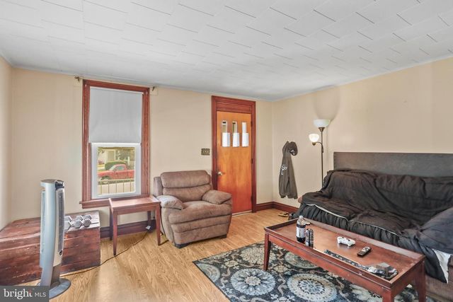 32 RIDGE AVE, Hanover, PA 17331