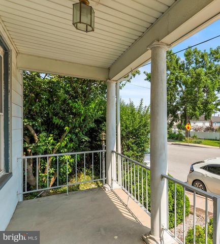 32 RIDGE AVE, Hanover, PA 17331